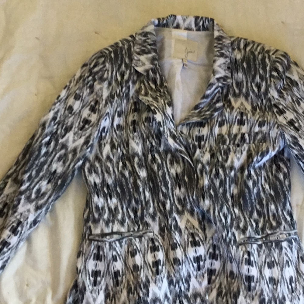 Linen gray and white ikat pattern jacket